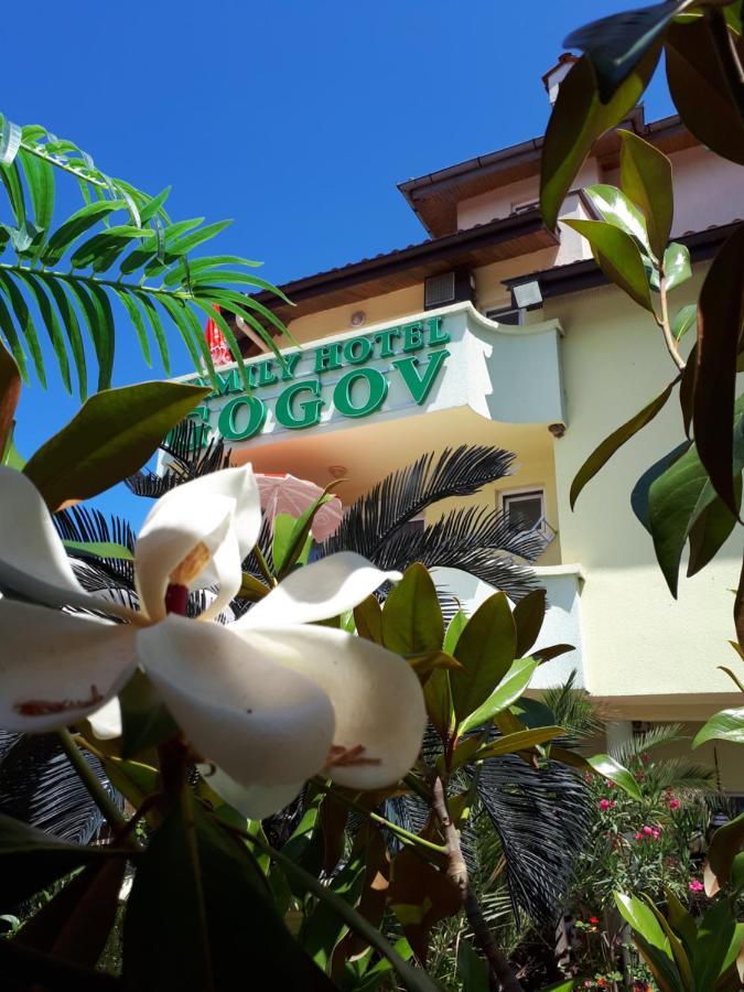 Family Hotel Gogov Sinemoretz Exteriör bild
